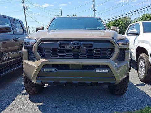 New 2026 Toyota Tacoma TRD Off-Road AWD/4WD image 2