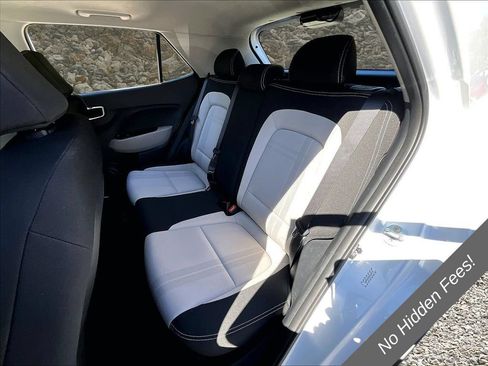 Used 2023 Hyundai Venue SEL w/ Cargo Package FWD image 22