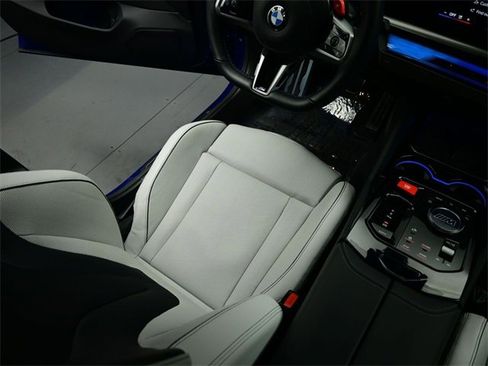 Used 2025 BMW M5 w/ Carbon Package image 9