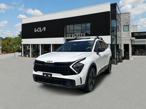 Certified 2025 Kia Sportage X-Line AWD/4WD image 2