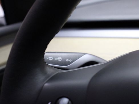 Used 2023 Tesla Model Y Long Range image 41