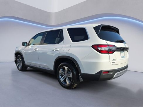 New 2025 Honda Pilot EX-L image 3