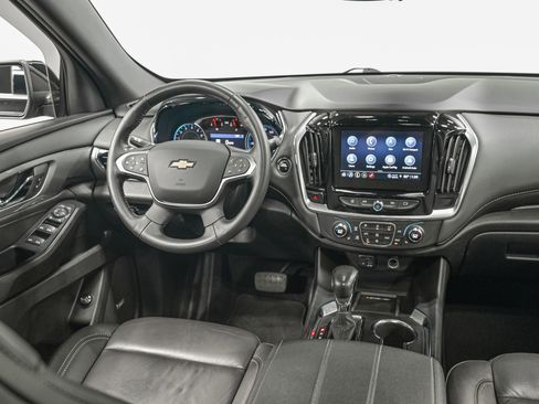 Used 2023 Chevrolet Traverse LT w/ LT Premium Package image 27