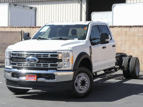 Used 2023 Ford F550 2WD Crew Cab Super Duty image 4