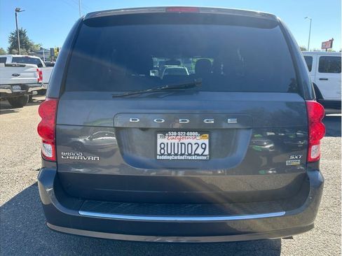 Used 2019 Dodge Grand Caravan SXT FWD image 6