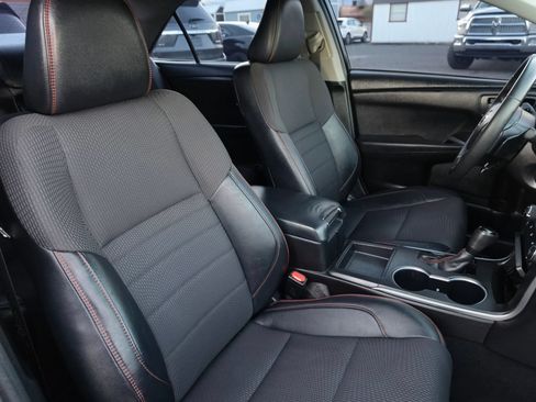 Used 2017 Toyota Camry SE FWD image 28