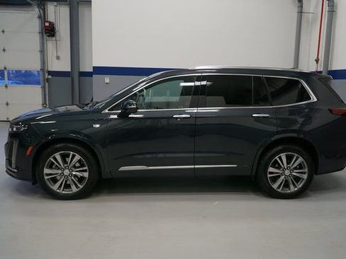 Certified 2022 Cadillac XT6 Premium Luxury w/ Technology Package image 2