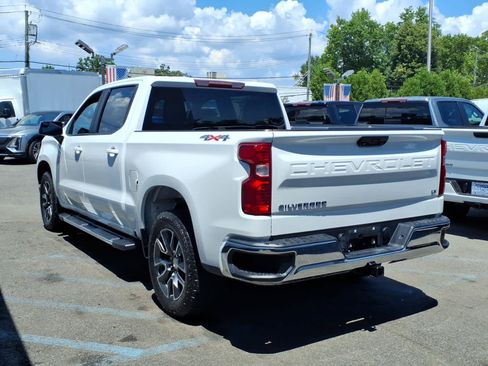 Used 2023 Chevrolet Silverado 1500 LT AWD/4WD image 4