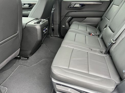 New 2026 Chevrolet Suburban LT w/ Comfort Package image 15