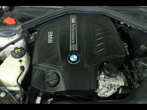 Used 2016 BMW M235i Convertible RWD image 19