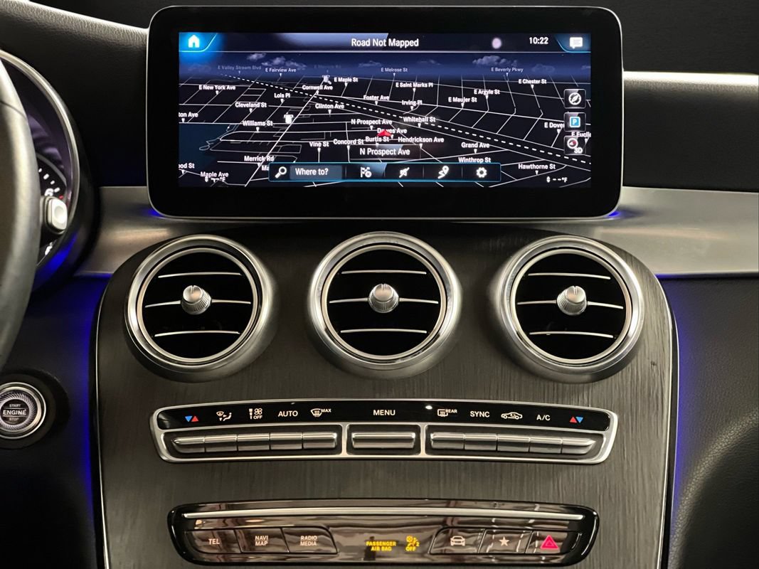 Used 2020 Mercedes-Benz GLC 300 4MATIC image 31