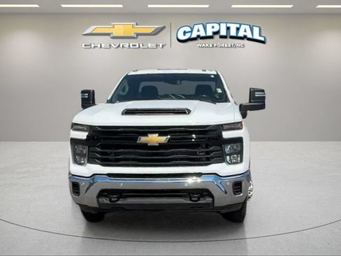 Used 2025 Chevrolet Silverado 3500 W/T AWD/4WD image 8