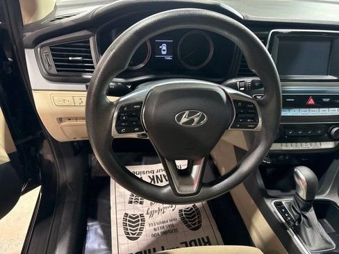 Used 2018 Hyundai Sonata SE w/ Winter Weather Package image 13