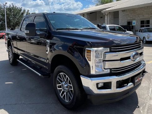 Used 2018 Ford F250 Lariat w/ Lariat Ultimate Package AWD/4WD image 2