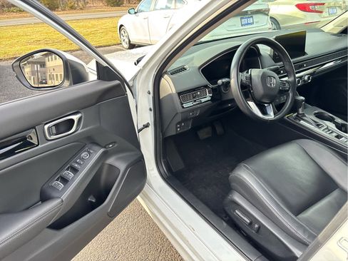 Certified 2023 Honda Civic Touring image 6