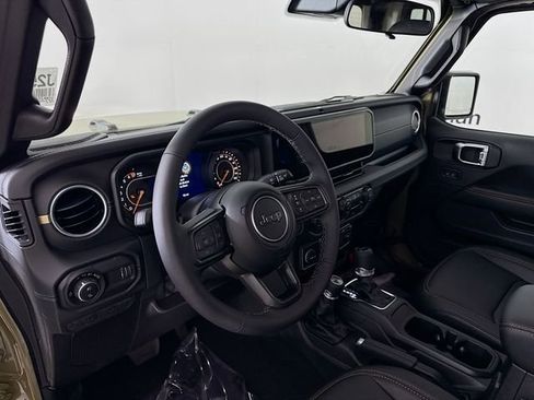 New 2025 Jeep Gladiator Sport image 9