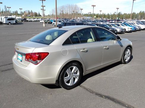 Used 2014 Chevrolet Cruze Diesel image 5