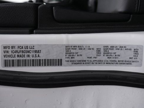 Used 2022 Jeep Grand Cherokee Limited image 9