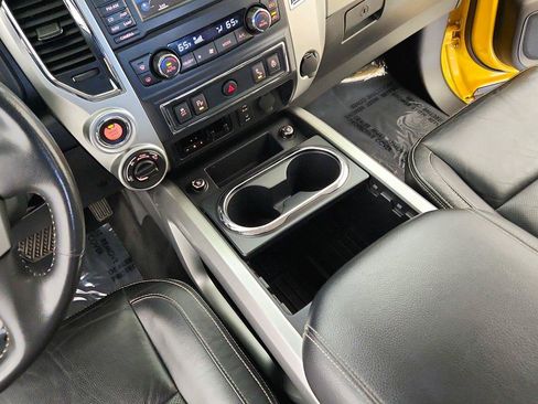 Used 2017 Nissan Titan PRO-4X w/ Pro-4x Convenience Package AWD/4WD image 27