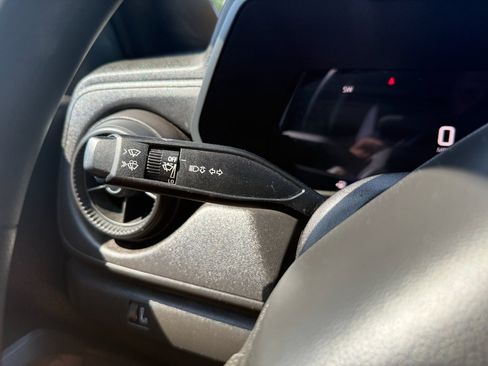 Used 2023 Chevrolet Colorado W/T RWD image 39