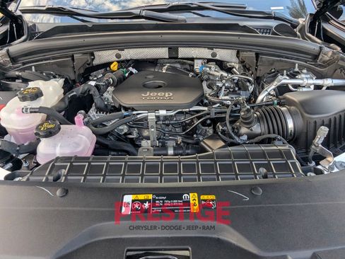 New 2026 Jeep Grand Cherokee Limited w/ Luxury Tech Group II AWD/4WD image 31