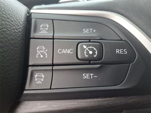 Certified 2022 Jeep Grand Cherokee L Limited image 23