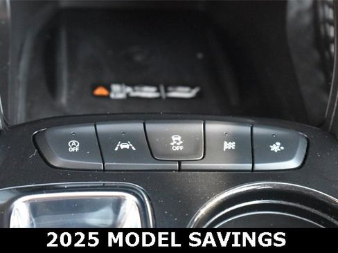 New 2025 Chevrolet TrailBlazer ACTIV w/ Convenience Package image 32