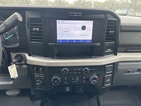 Used 2025 Ford F250 XLT AWD/4WD image 17