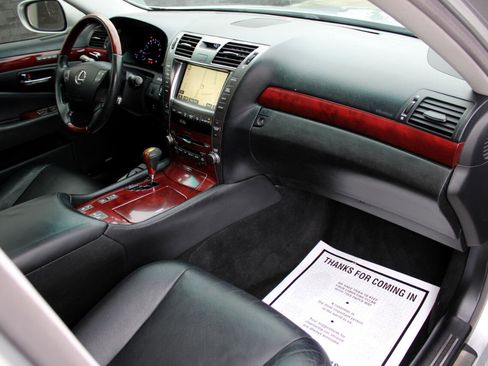 Used 2007 Lexus LS 460 Luxury image 10