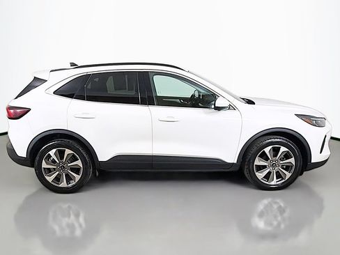Used 2024 Ford Escape Platinum AWD/4WD image 16