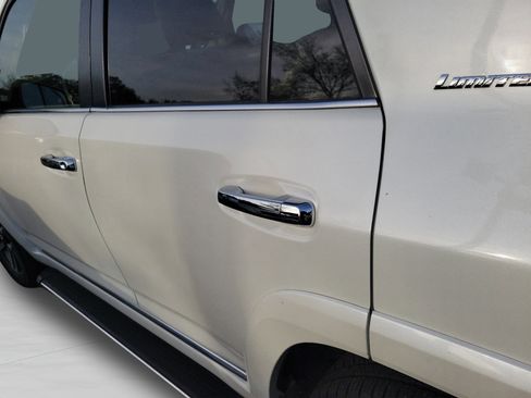 Used 2015 Toyota 4Runner Limited image 19