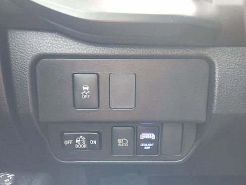 Used 2020 Toyota Tacoma SR w/ SR Convenience Package RWD image 23