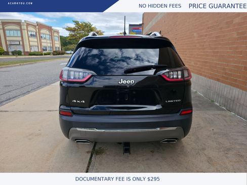 Used 2019 Jeep Cherokee Limited image 12