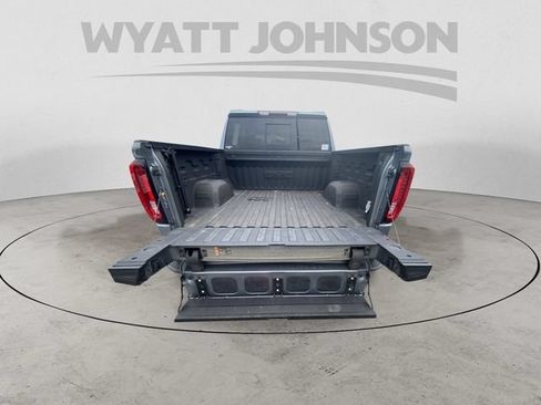 Used 2022 GMC Sierra 1500 SLT w/ SLT Premium Plus Package AWD/4WD image 13