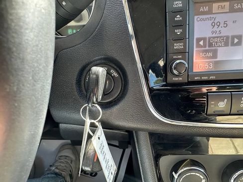 Used 2013 Chrysler 200 Limited w/ Sun/Sound Group FWD image 16