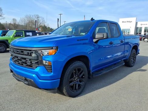 Used 2025 Chevrolet Silverado 1500 Custom w/ Turbomax Blackout Package image 8