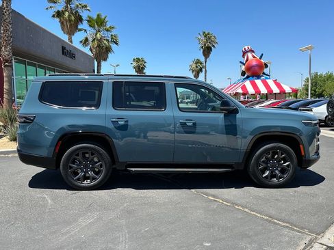 New 2026 Jeep Grand Wagoneer Limited w/ Rear Seat Video Group I AWD/4WD image 9