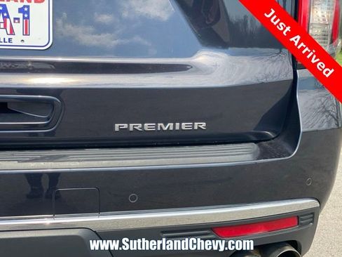 Used 2023 Chevrolet Suburban Premier AWD/4WD image 11