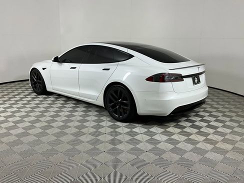 Used 2021 Tesla Model S Plaid image 3