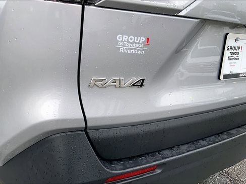 Used 2024 Toyota RAV4 XLE FWD image 30