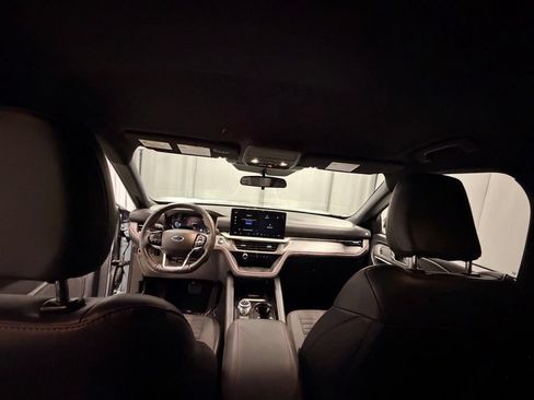 Used 2025 Ford Explorer ST-Line AWD/4WD image 12