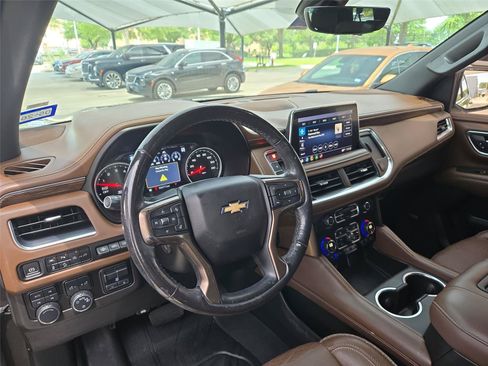 Used 2021 Chevrolet Suburban High Country w/ Premium Package AWD/4WD image 10