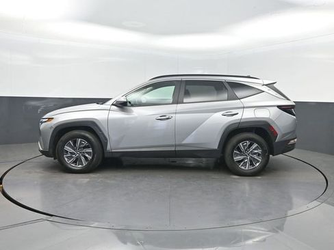 Used 2022 Hyundai Tucson Blue image 2