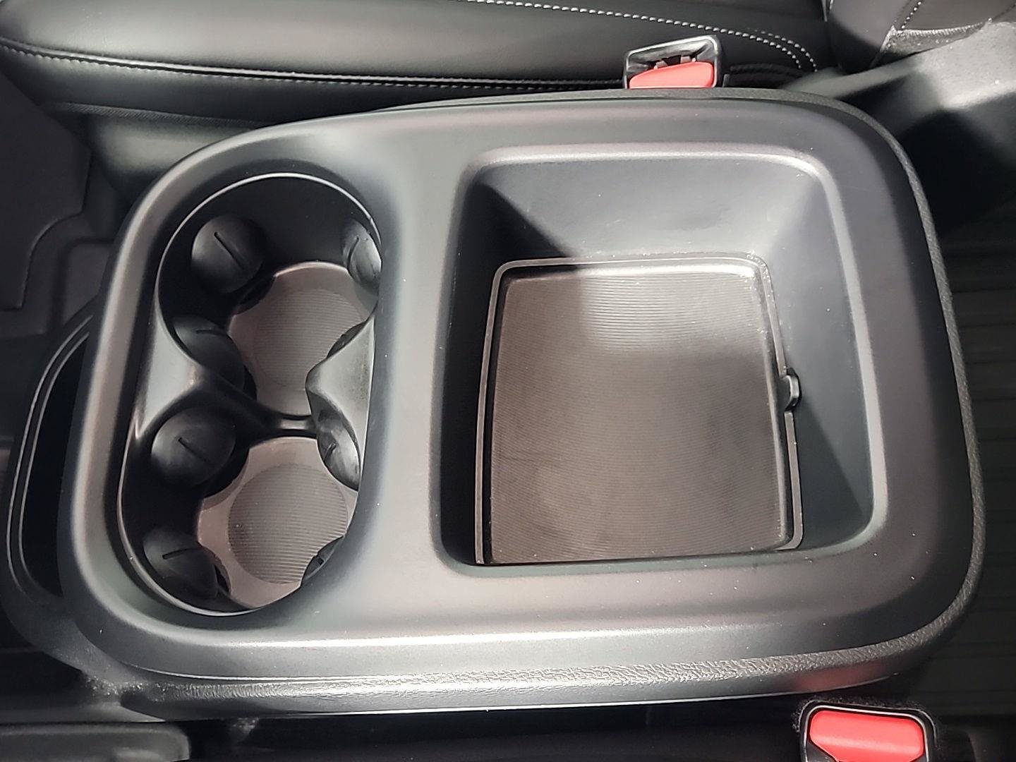 Used 2025 Chrysler Pacifica Select FWD image 36