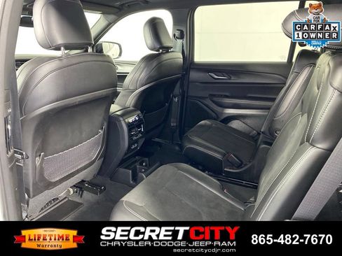Used 2023 Jeep Grand Cherokee L Laredo AWD/4WD image 29