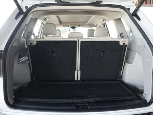 Certified 2026 Volkswagen Atlas SE FWD image 31