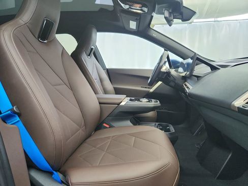 Used 2024 BMW iX xDrive50 image 27