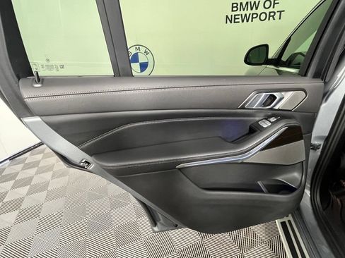 Used 2023 BMW X7 xDrive40i AWD/4WD image 29