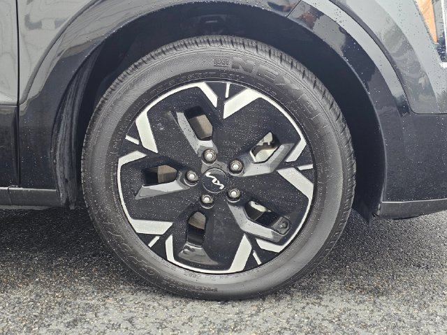 Certified 2023 Kia Niro Wind w/ Wind Preserve Package FWD image 11