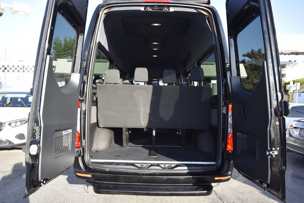 Used 2019 Mercedes-Benz Sprinter 2500 image 15